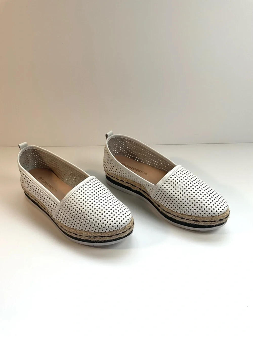 Women’s White Perforated Espadrille Slip On Flats Size 6 Lightweight Comfort